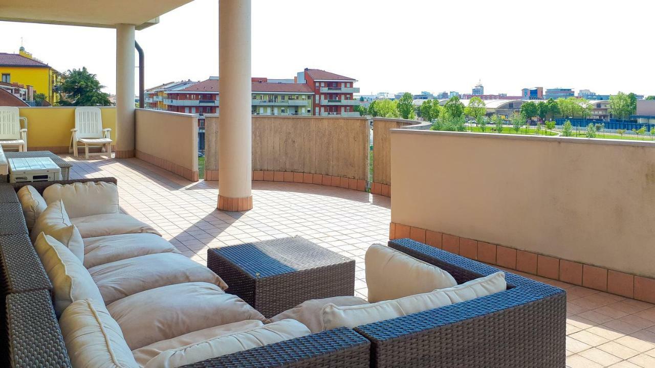 Attico Fiera Verona Ngoại thất bức ảnh